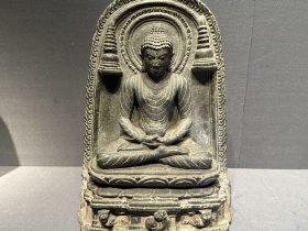 【釈迦如来坐像】インド|パーラ朝・9世紀頃|石造－常設展－東京国立博物館－東洋館