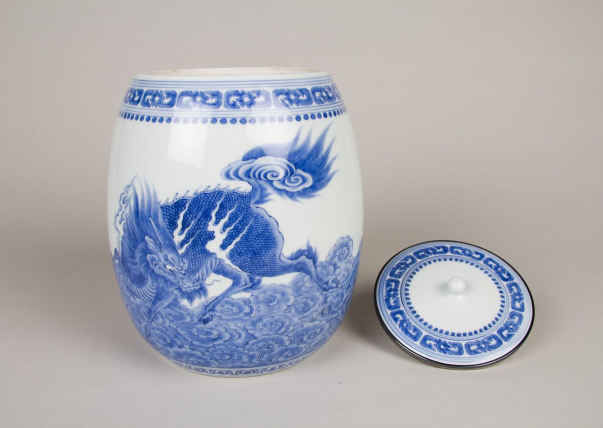 【染付麒麟文水指　 Freshwater Jar with Kirin (Mythical Chimera)】江戸時代‐平戸焼