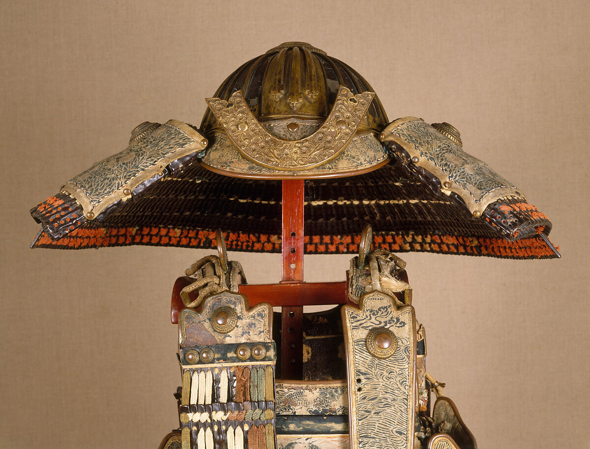 【 足利尊氏の兜　Helmet of Ashikaga Takauji 】鎌倉時代