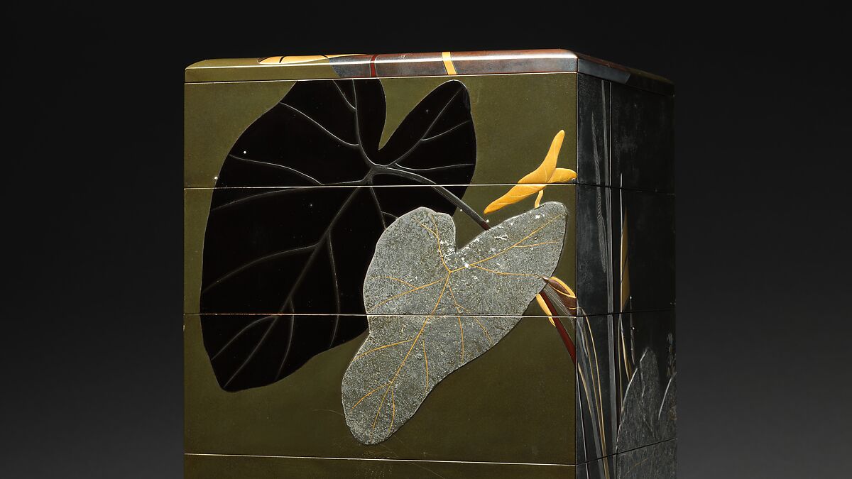 【里芋菊蒔絵重箱　Stacked Food Box (Jūbako) with Taro Plants and Chrysanthemums】江戸時代後期‐柴田是真