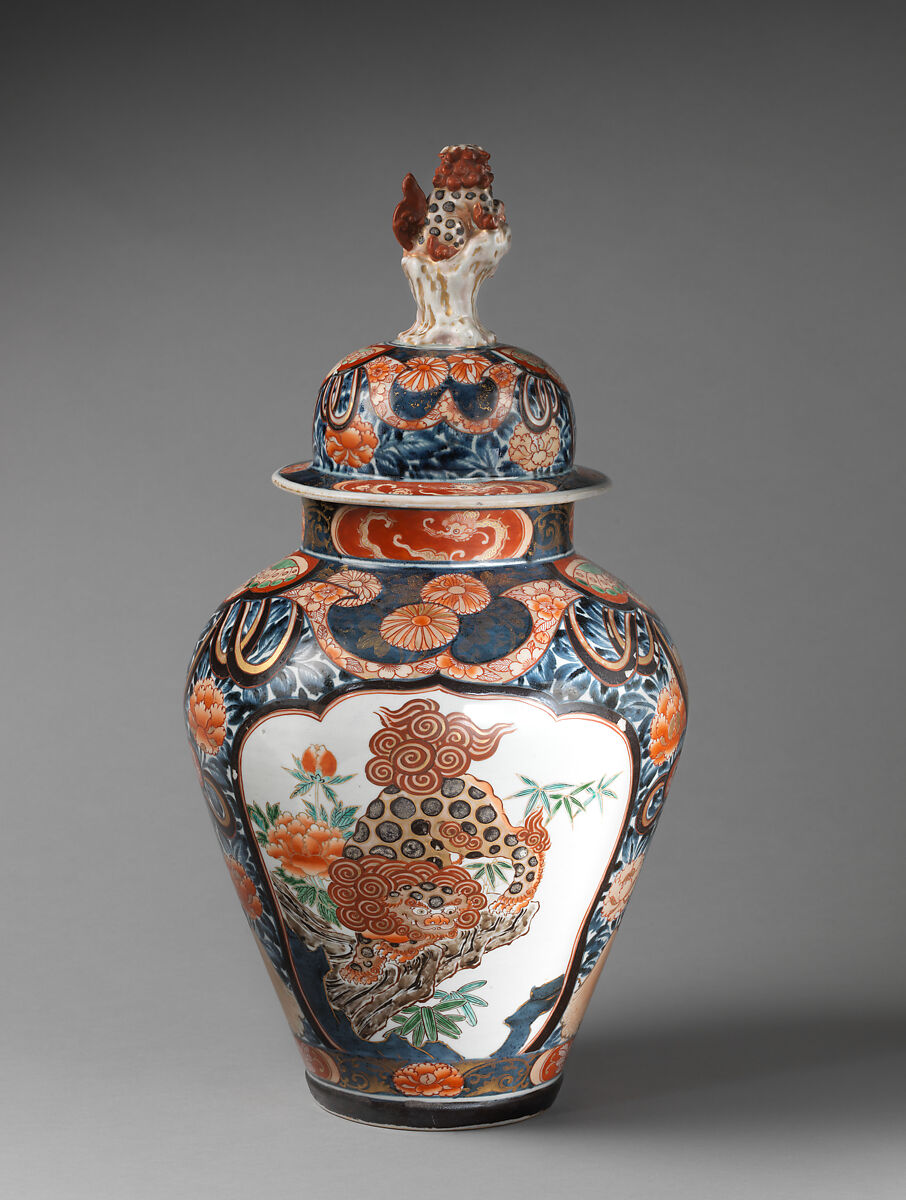 【バルスター形瓶（五つ装飾セットの一部　Baluster-shaped vase (part of a five-piece garniture)】江戸時代‐肥前焼‐伊万里風