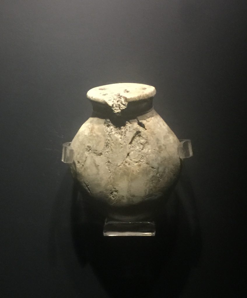装飾類玉器【２】-展示ホール３-天地は絶えず-金沙遺跡博物館-成都市