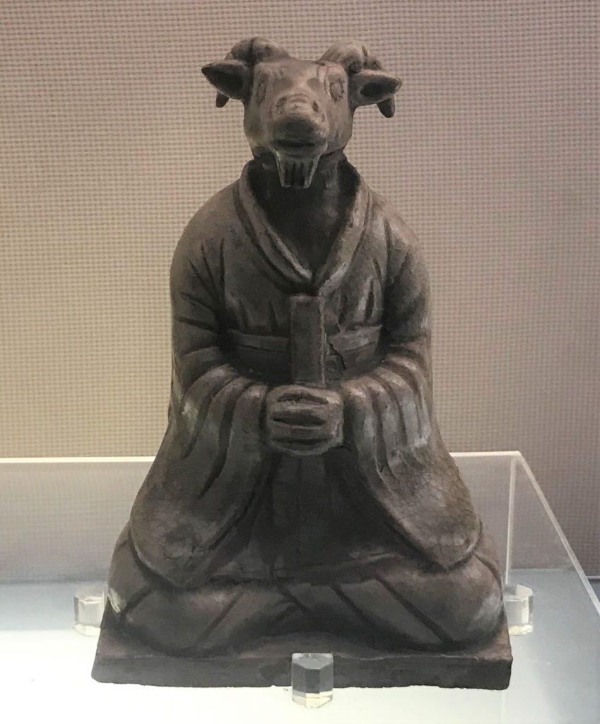 青釉羊頭人身俑-唐時代-陶瓷館-陶磁館-四川博物院-成都 