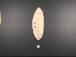 片孔石刀-双孔石刀-半月形双孔石刀-先秦時代-常設展F２-成都博物館