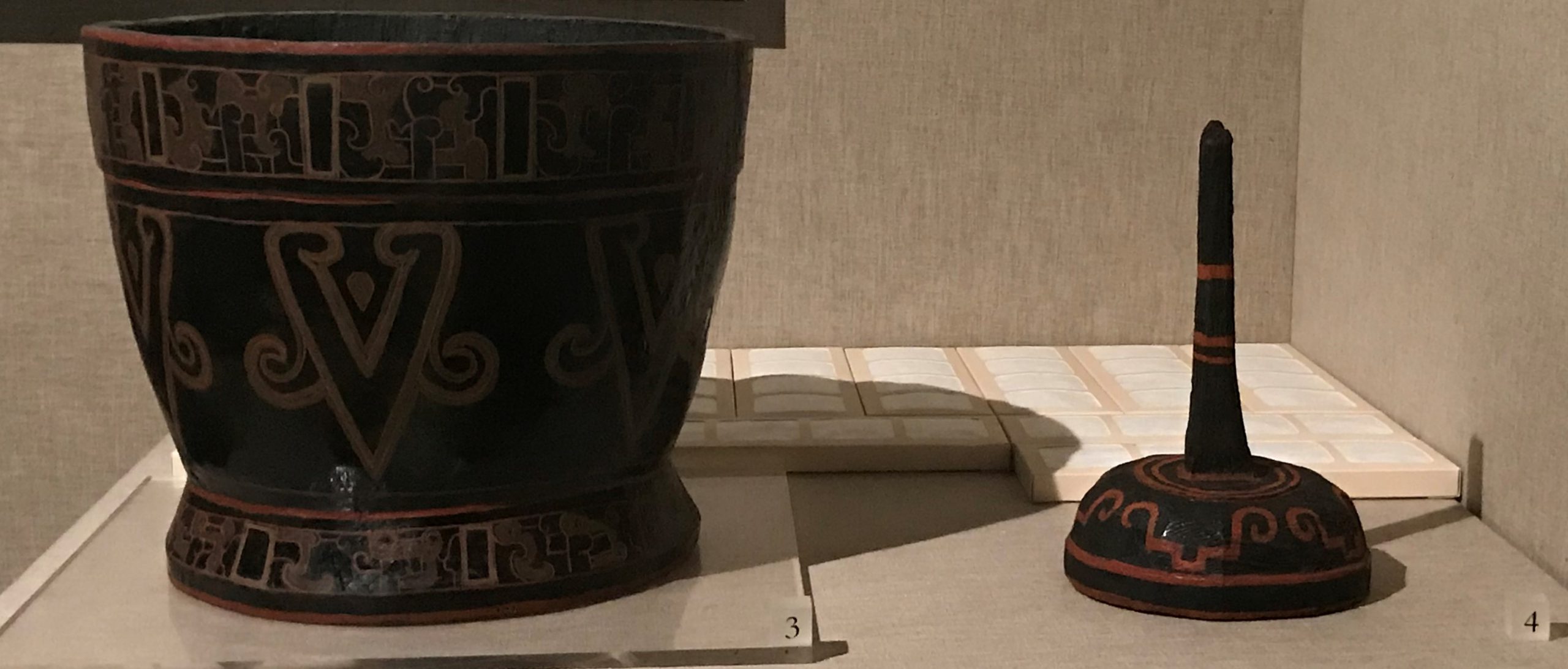 漆机-漆簋-漆虎形构件-漆豆-漆器座-漆禁-先秦時代-常設展F２-成都博物館