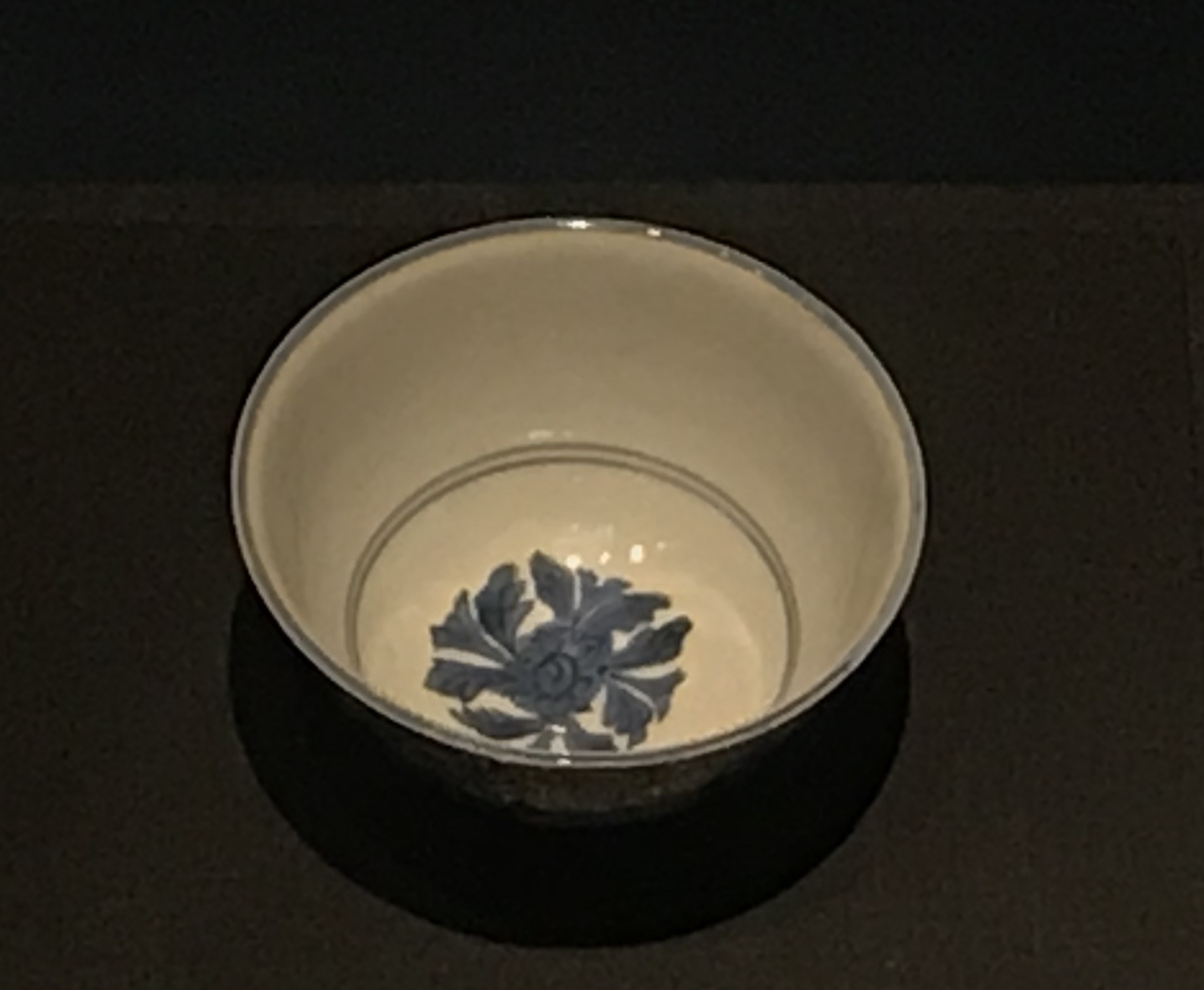  青花団花紋磁碗-明清時代-常設展F３-成都博物館