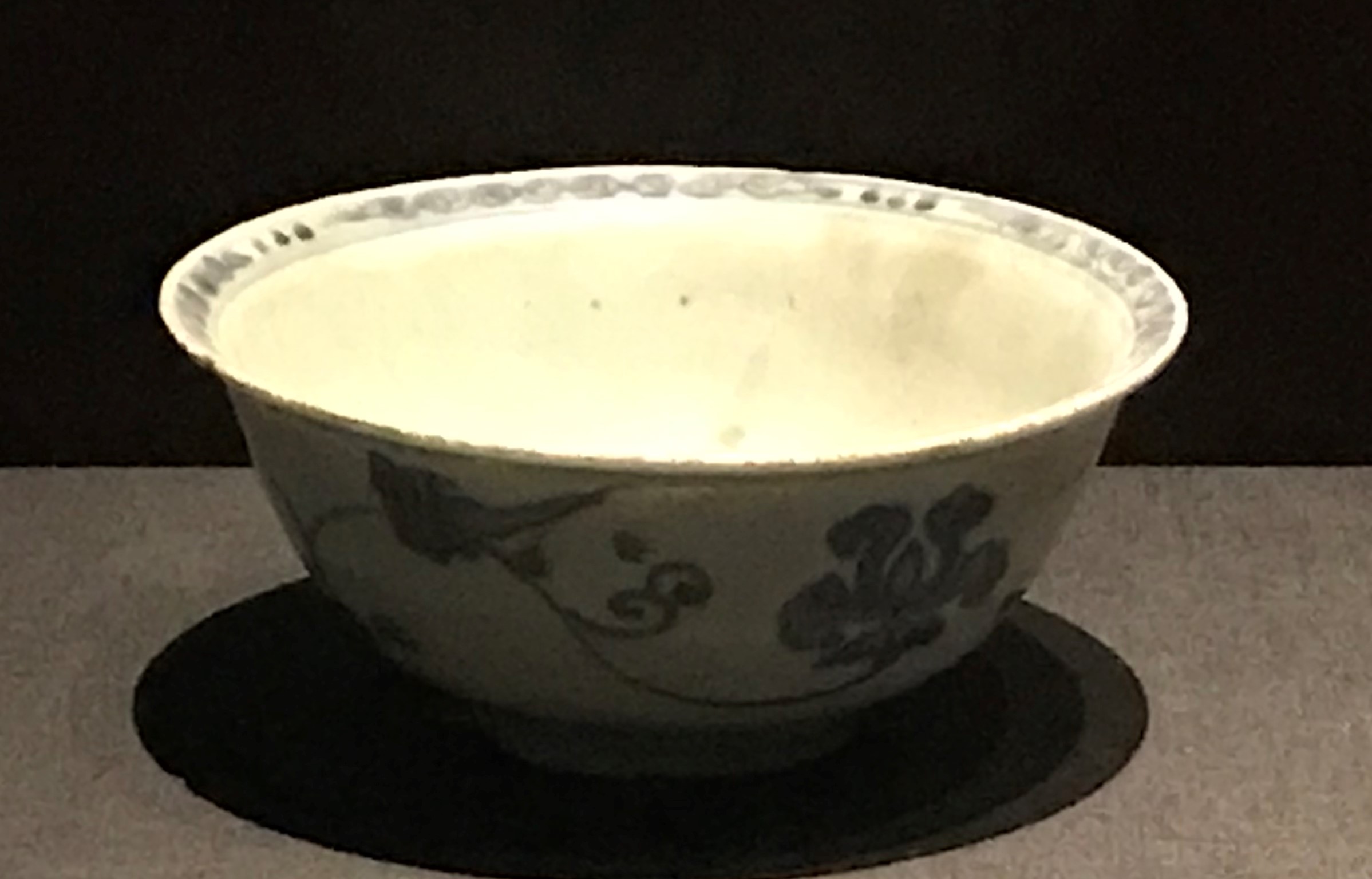 青花花葉紋磁碗-明清時代-常設展F３-成都博物館