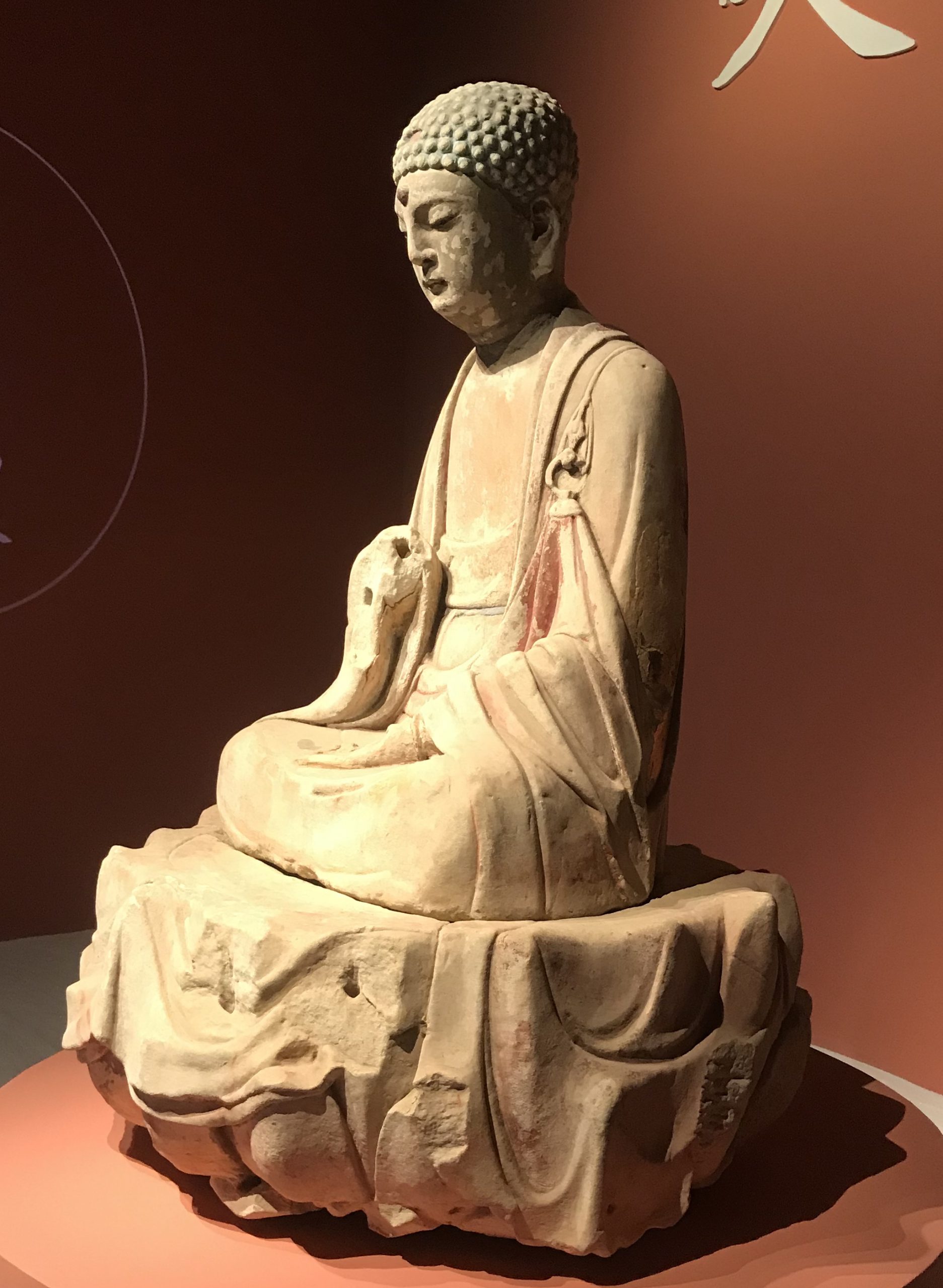 釋迦摩尼仏像-南宋-天下の大足-大足石刻の発見と継承-金沙遺跡博物館-成都