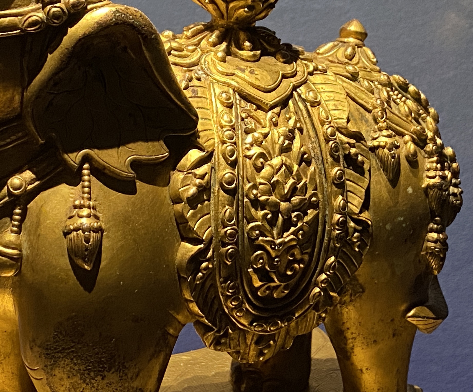 銅鎏金大象-特別展【七宝玲瓏-ヒマラヤからの芸術珍品】-金沙遺跡博物館-成都