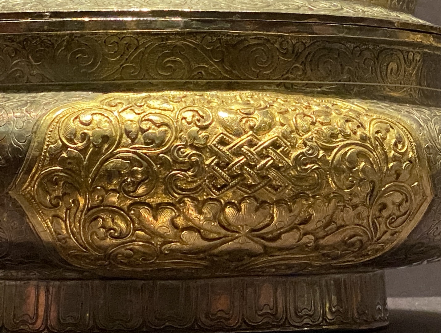 銀鎏金糍粑盒-特別展【七宝玲瓏-ヒマラヤからの芸術珍品】-金沙遺跡博物館-成都