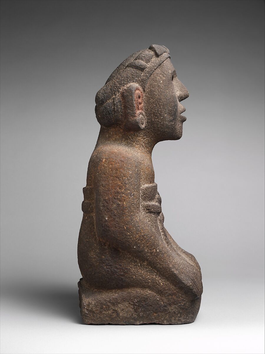 【跪く女性石像　Kneeling Female Figure】メキシコ‐アステカ文明