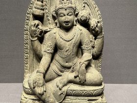 【菩薩坐像】インド|パーラ朝・9〜10世紀|石造－常設展－東京国立博物館－東洋館