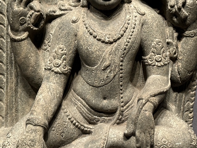 【菩薩坐像】インド|パーラ朝・9〜10世紀|石造－常設展－東京国立博物館－東洋館