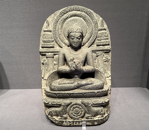 【釈迦如来坐像】インド|パーラ朝・9世紀|石造－常設展－東京国立博物館－東洋館