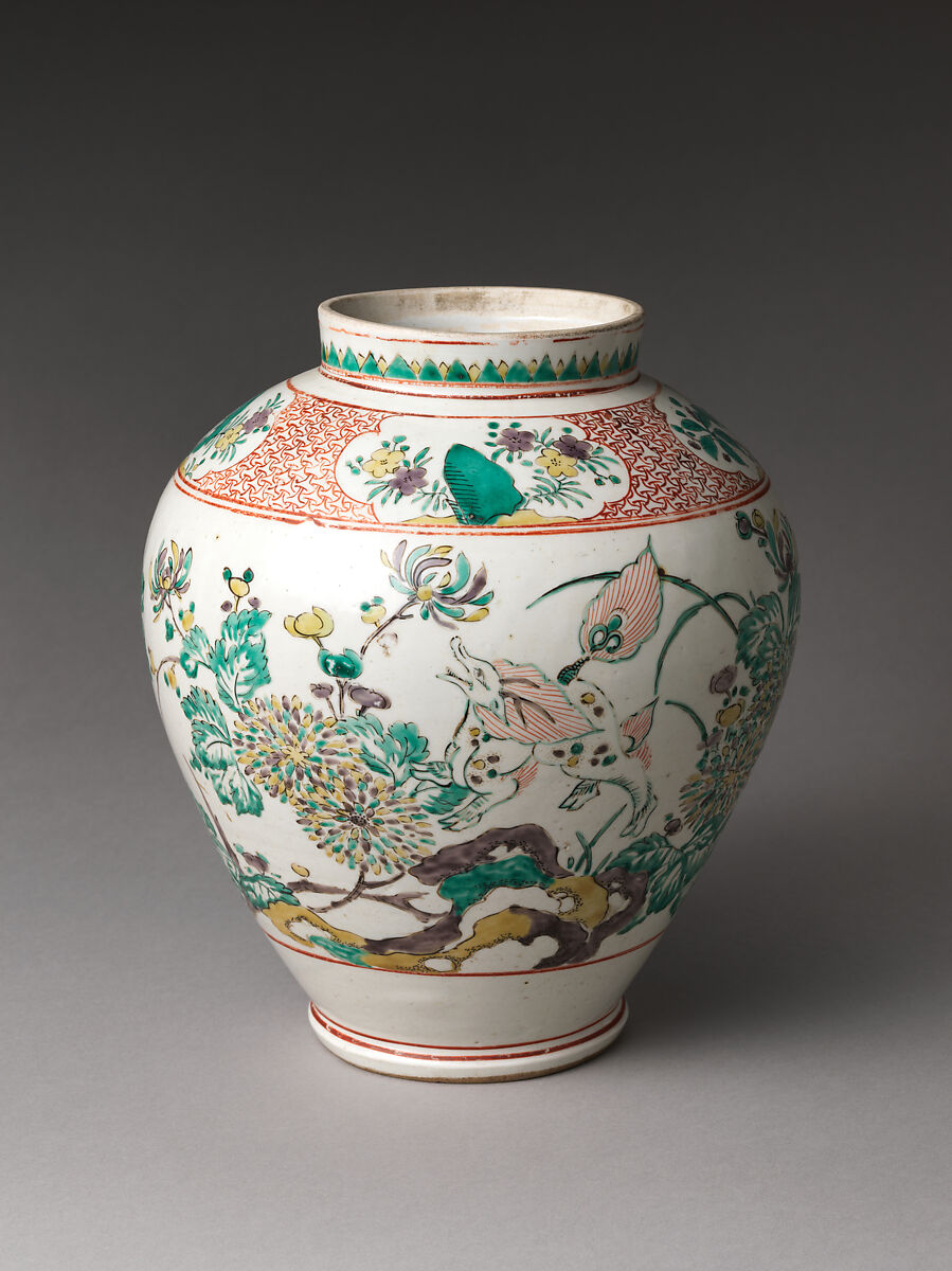 【麒麟菊花壺　Jar with Mythical Qilin (Kirin) and Chrysanthemums】江戸時代