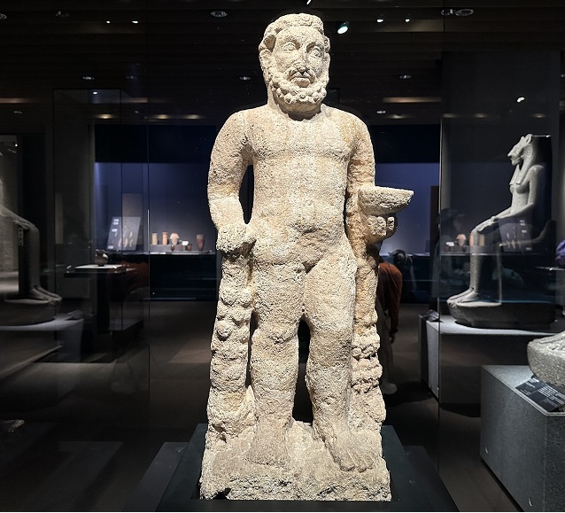 【ヘラクレス像】イラク、ハトラ出土|パルティア時代・1〜2世紀|石灰岩－常設展－東京国立博物館－東洋館
