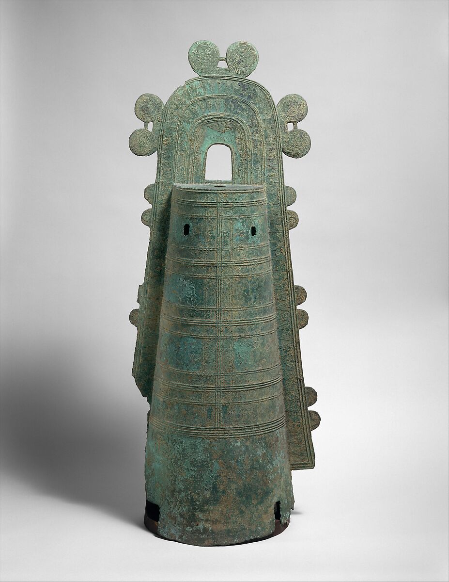 【銅鐸　Dōtaku (Bronze Bell)】弥生時代
