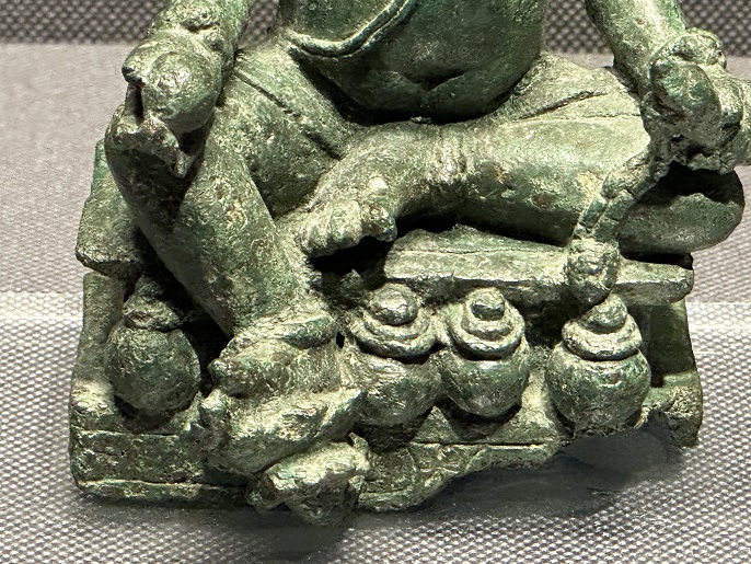【ジャムバラあるいはクベーラ坐像】インドネシア中部ジャワ時代8〜9世紀-青銅－常設展－東京国立博物館－東洋館
