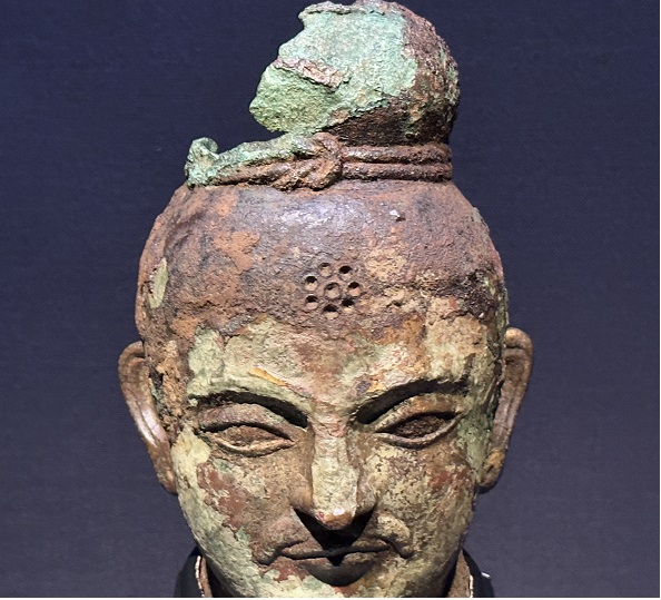 【如来像頭部】中国・ホータン|3~4世紀|銅造鍍金－常設展－東京国立博物館－東洋館
