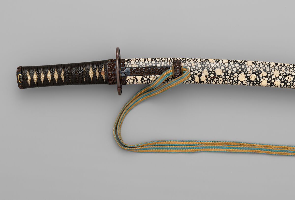 グリ彫金具脇指拵 Blade and Mounting for a Short Sword (Wakizashi)】