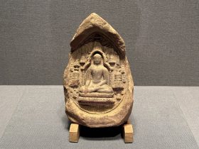 【奉献板 仏陀坐像】ミャンマー出土-パーラ朝10世紀-土製－常設展－東京国立博物館－東洋館