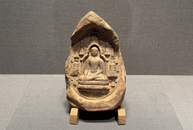 【奉献板 仏陀坐像】ミャンマー出土-パーラ朝10世紀-土製－常設展－東京国立博物館－東洋館