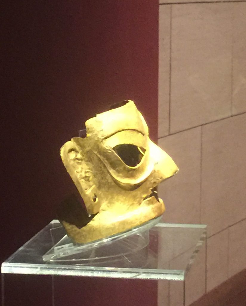 金面具-金器-展示ホール4-千載遺珍-金沙遺跡博物館-成都市