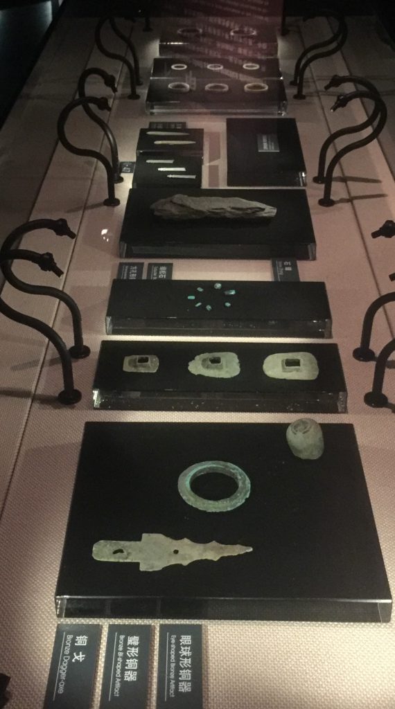 眼球形銅器-璧形銅器-銅戈-展示ホール３-天地は絶えず-金沙遺跡博物館-成都市