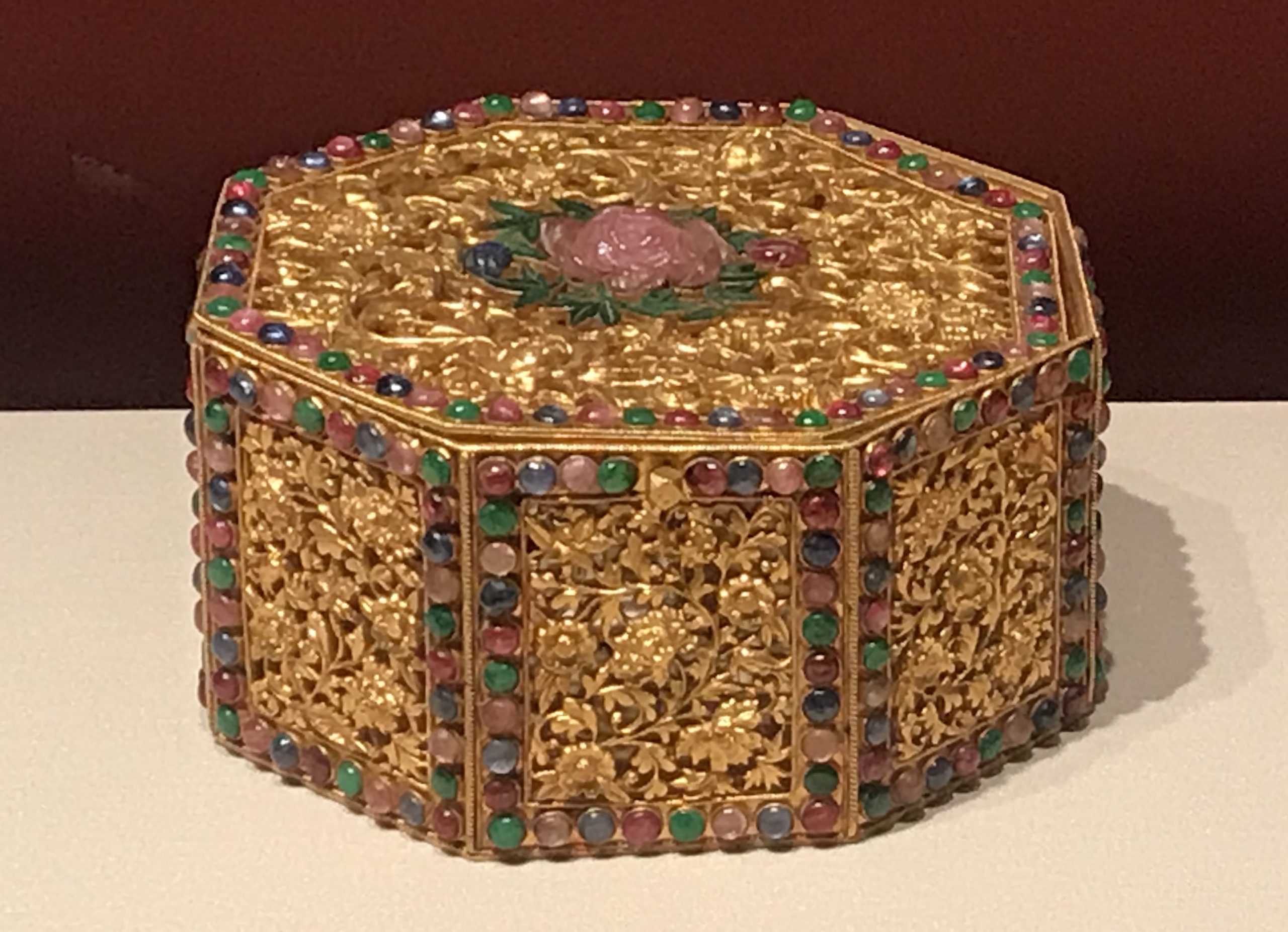 中国古美術・旧蔵宮廷御蔵・極品宝石ブレスレット・古い刺繍盒付き