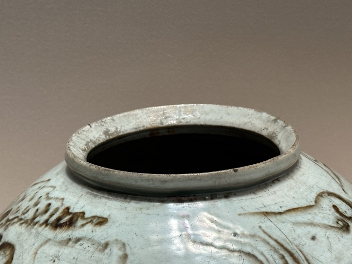 【鉄砂雲龍文壺】朝鮮時代－17世紀－常設展－東京国立博物館－東洋館
