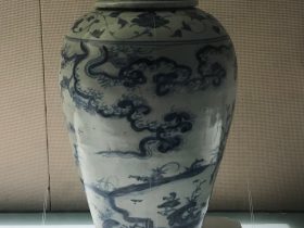 青花三国人物梅瓶-明代中期-陶瓷館-陶磁館-四川博物院-成都