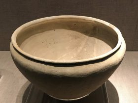 陶圏足罐-先秦時代-常設展F２-成都博物館