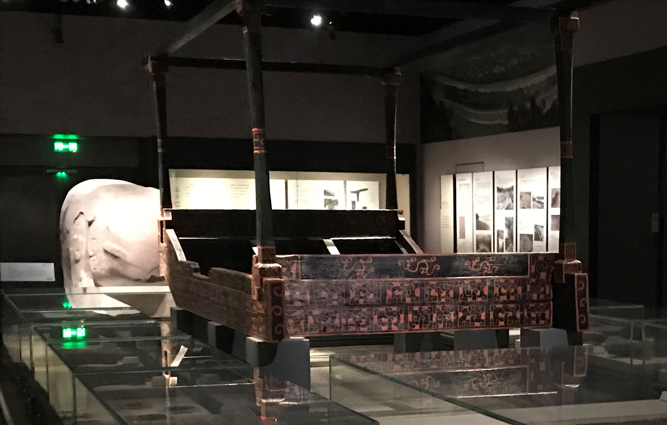 漆床-先秦時代-常設展F２-成都博物館