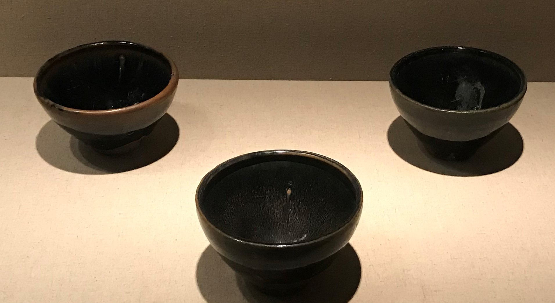 金鳳窯黒釉磁盞-隋唐五代宋元時代-常設展F３-成都博物館