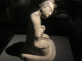 陶聆聽俑-隋唐五代宋元時代-常設展F３-成都博物館