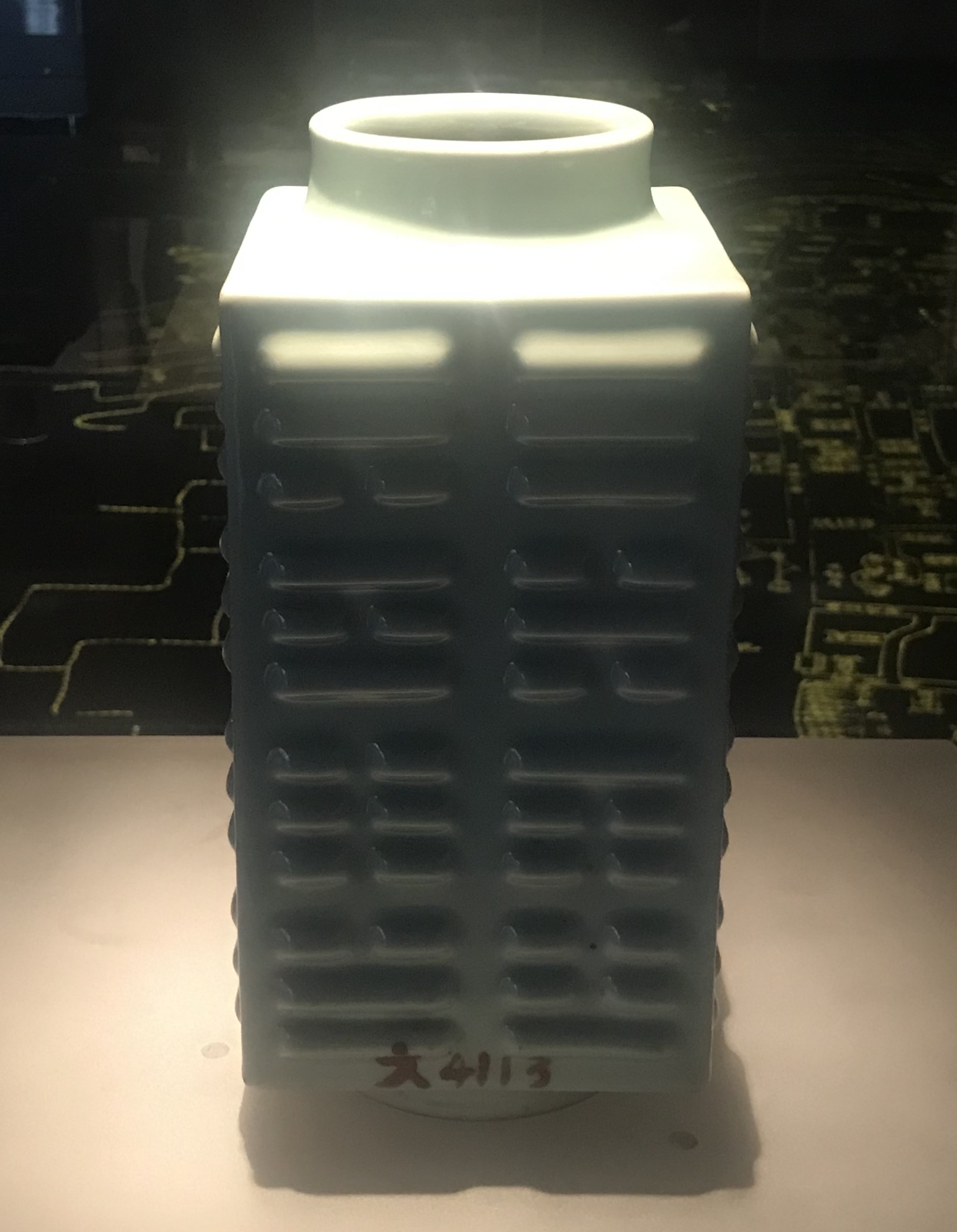 青花纏枝蓮紋磁双耳瓶-明清時代-常設展F３-成都博物館