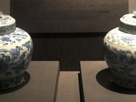 青花纏枝花卉紋帯蓋磁罐-明清時代-常設展F３-成都博物館