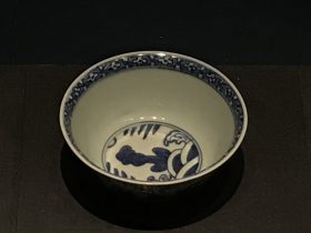 青花嬰戲図磁碗１-明清時代-常設展F３-成都博物館