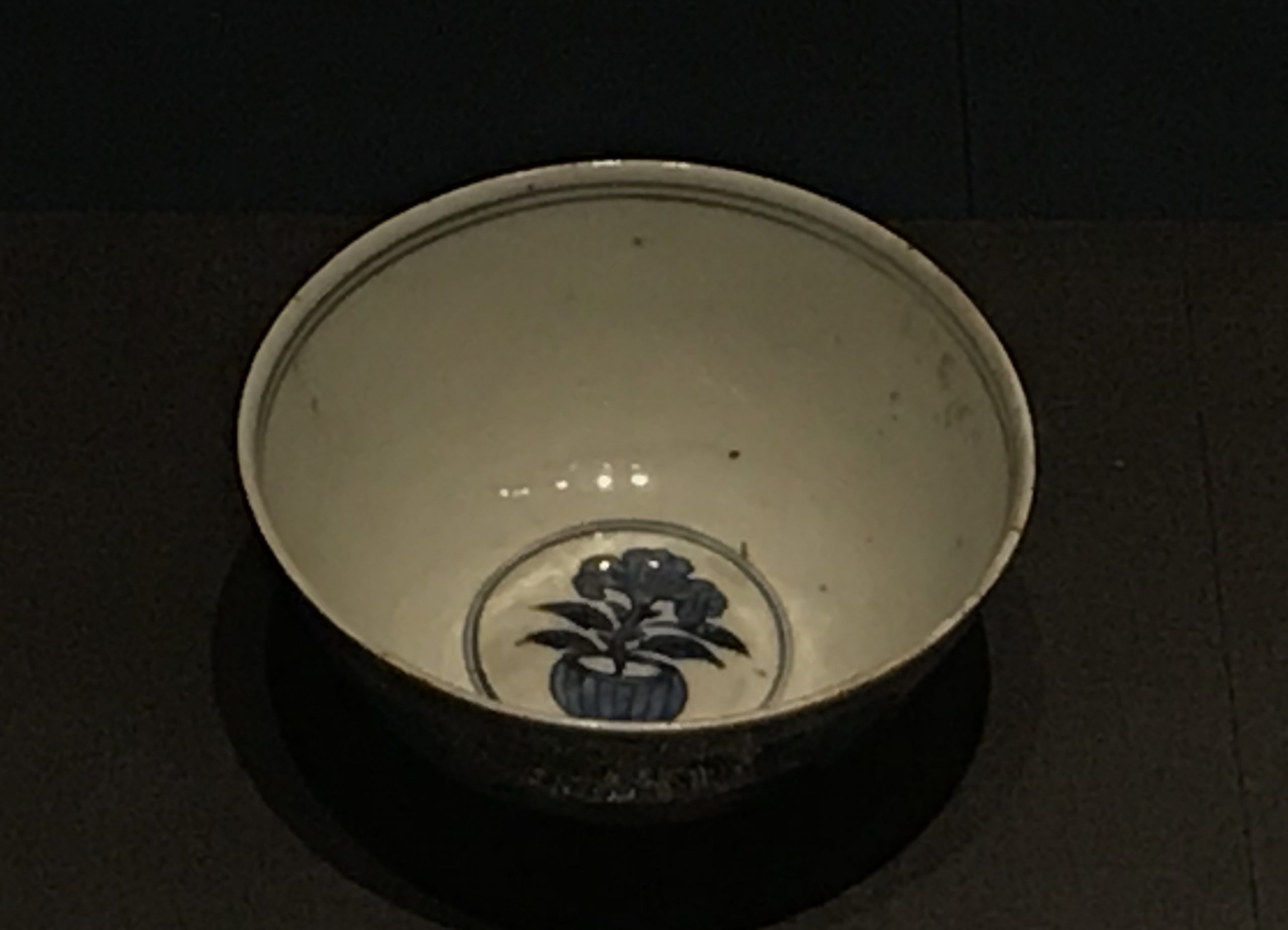 青花花蝶紋磁碗-明清時代-常設展F３-成都博物館