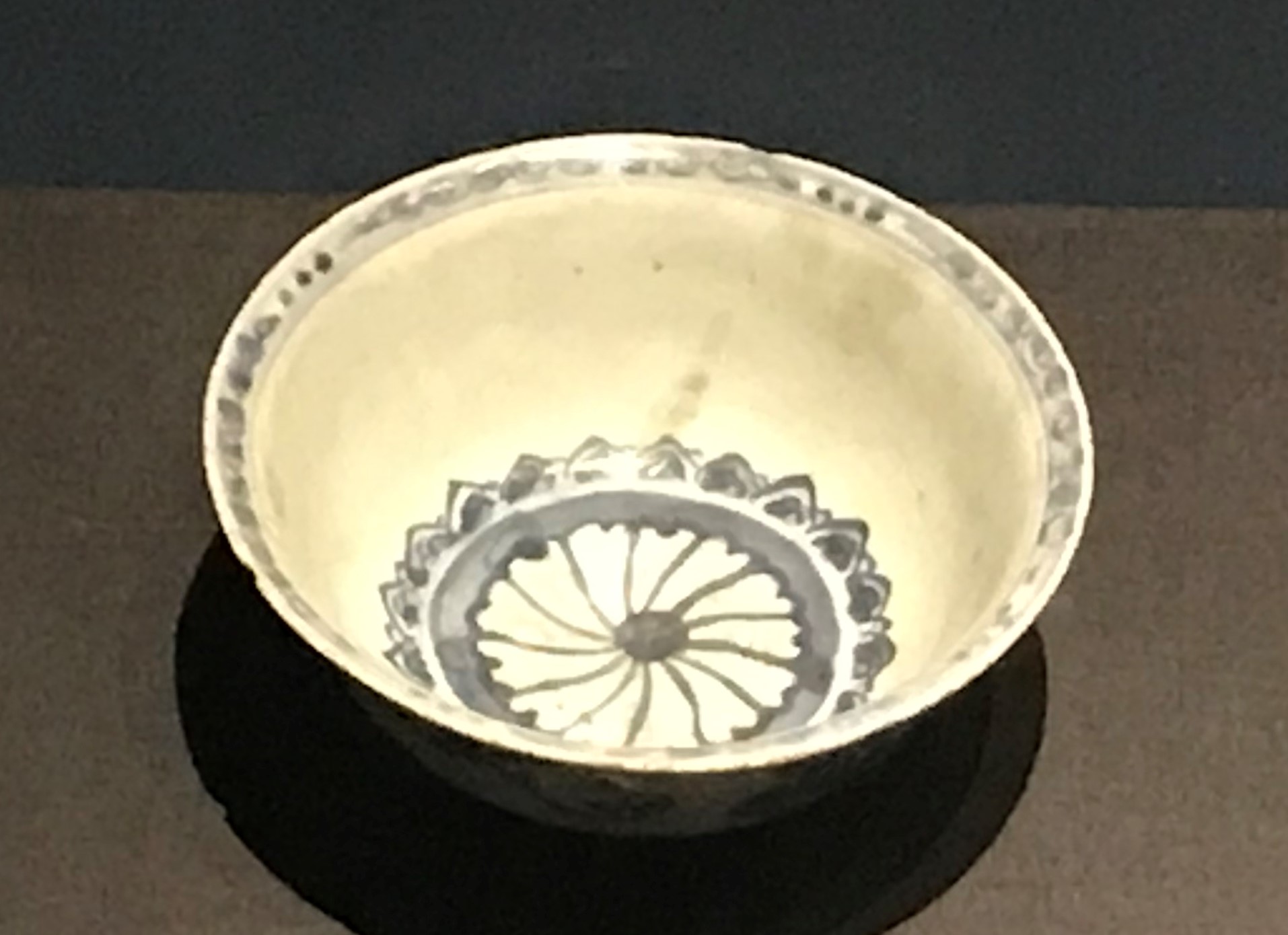 青花花葉紋磁碗-明清時代-常設展F３-成都博物館