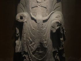 仏立像５-南朝・梁-四川万仏寺石刻館-四川博物院-成都