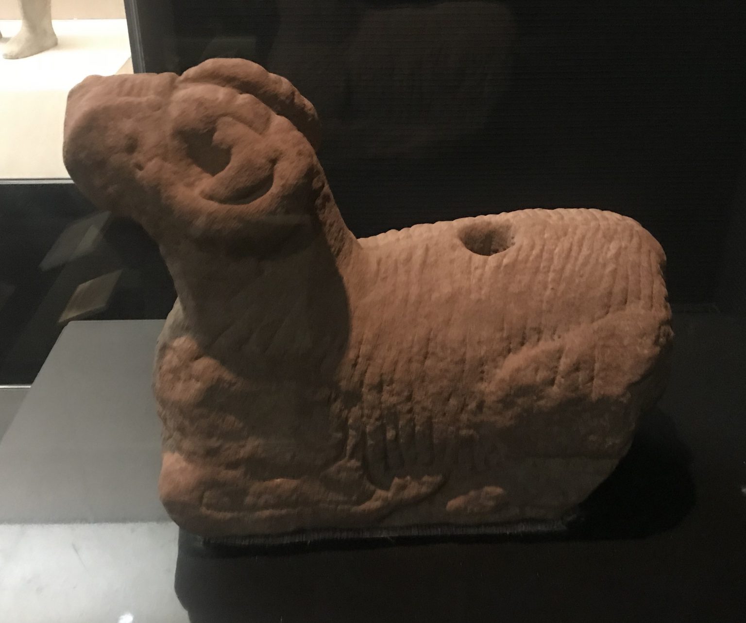 圆雕石羊-徐州博物馆（徐州汉画像石艺术馆）