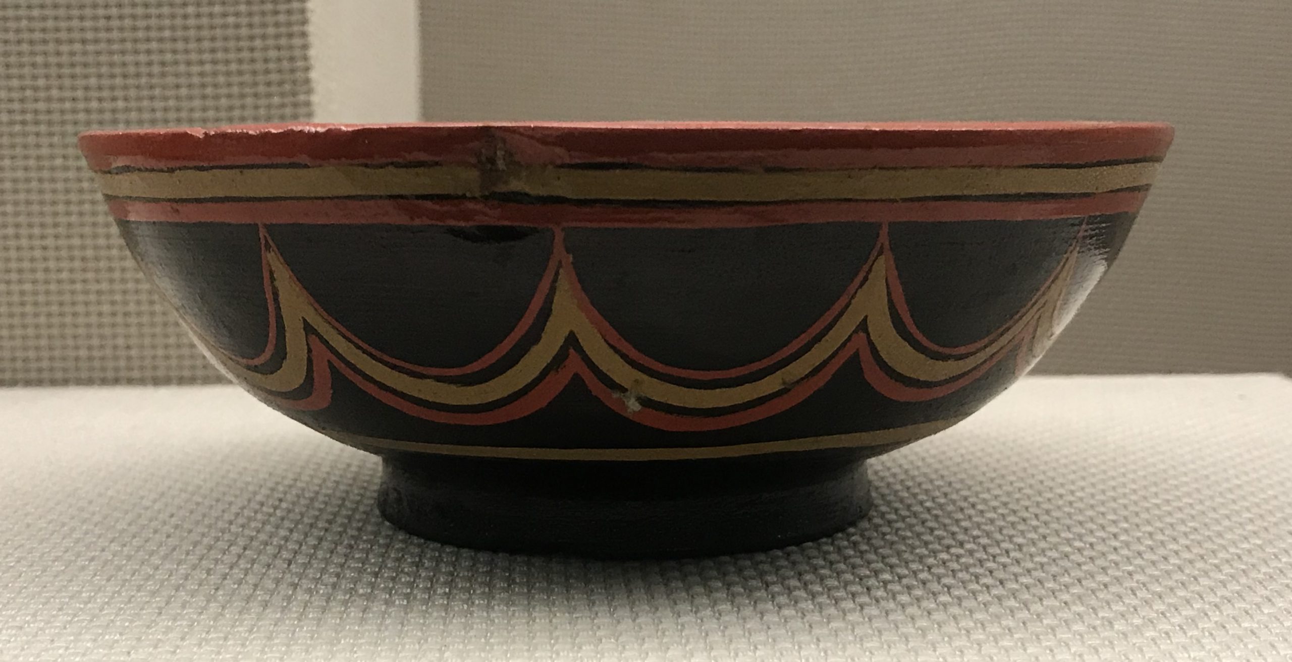 彩絵連弧紋木碗-彜族漆器-四川民族文物館-四川博物館-成都
