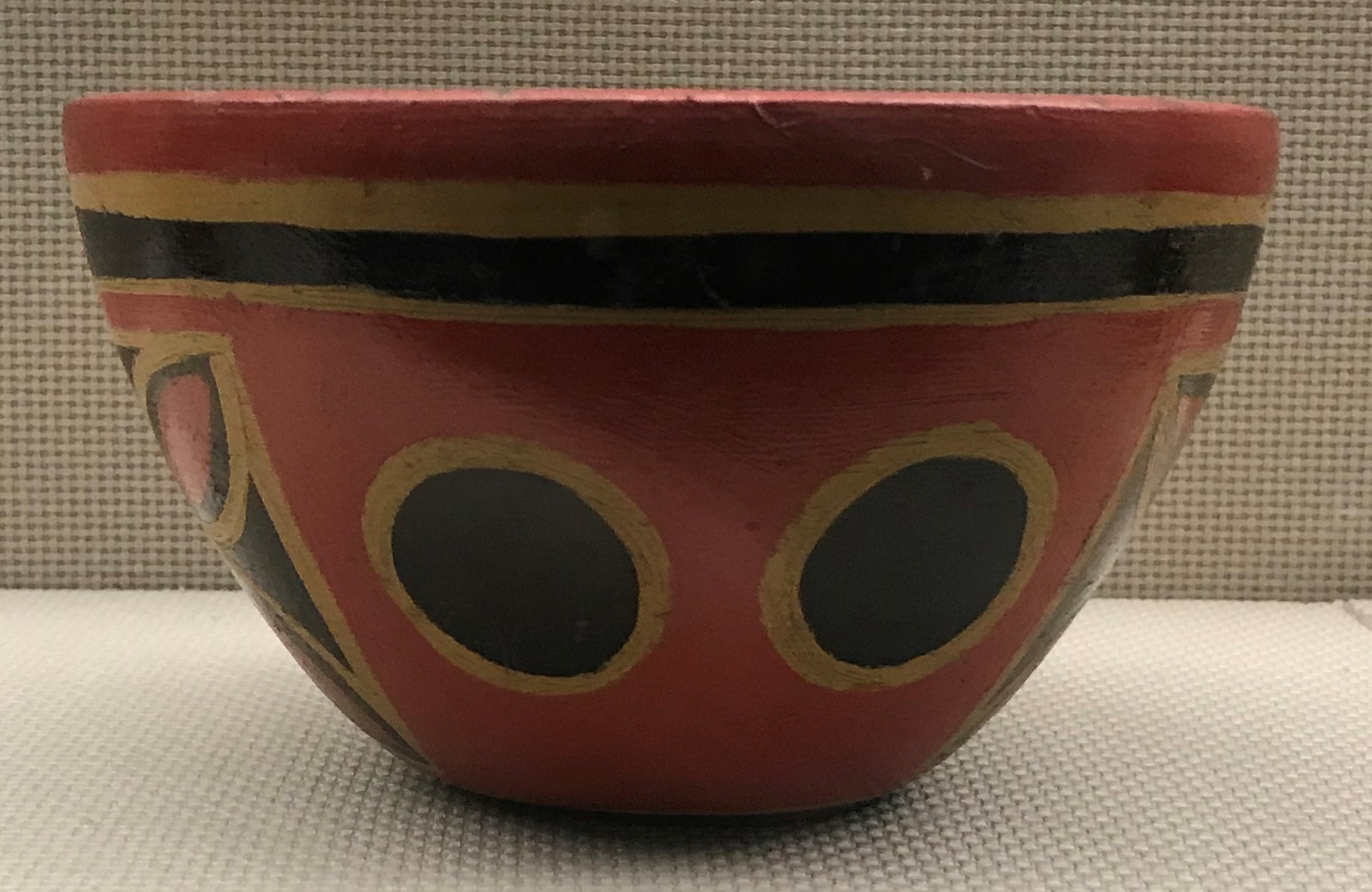 彩絵反口大杜漆碗-漆山羊角杯-彜族漆器-四川民族文物館-四川博物館-成都