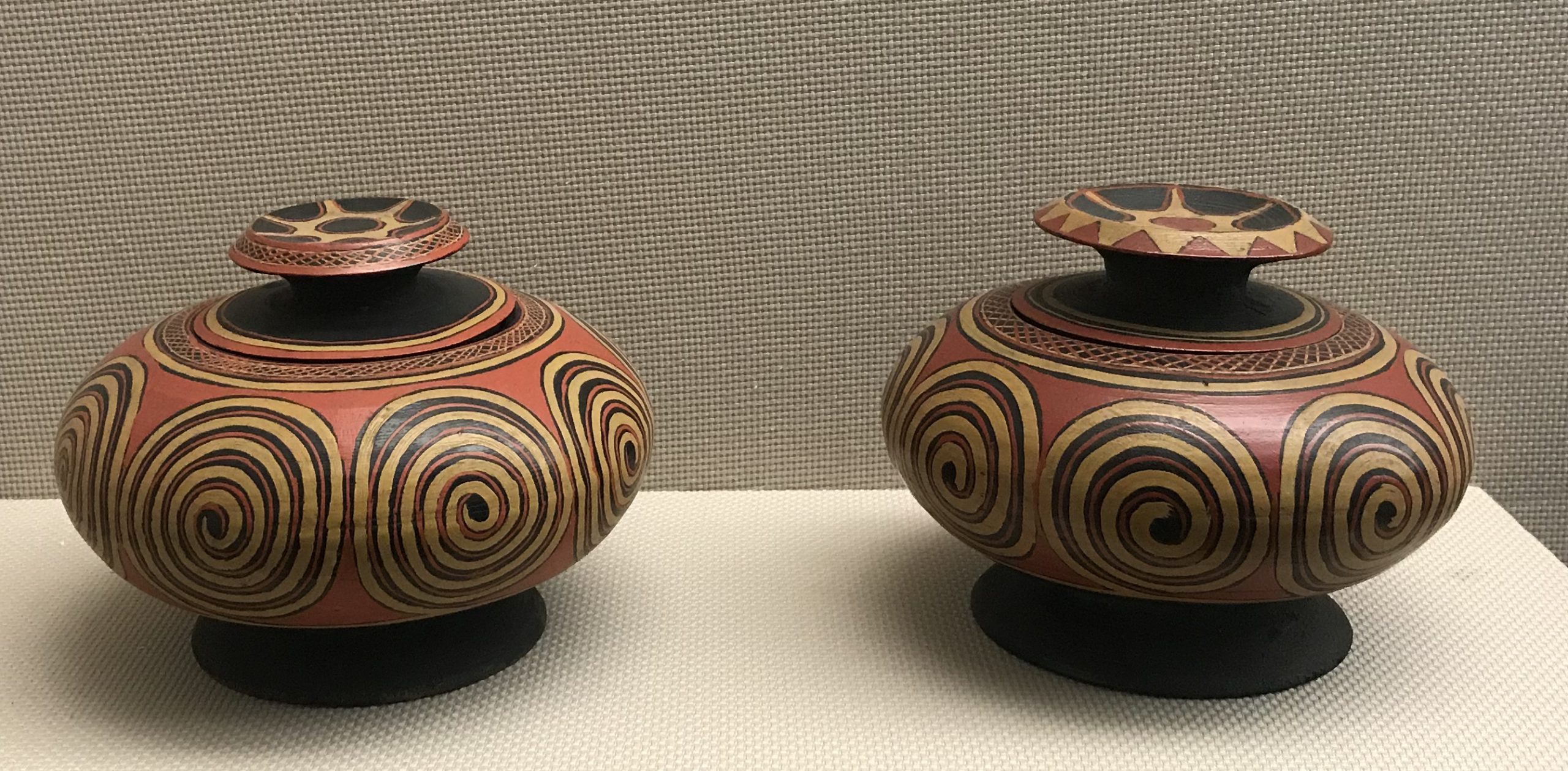 渦紋彩絵漆木盒-彜族漆器-四川民族文物館-四川博物館-成都