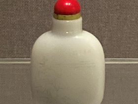 白料扁形鼻煙瓶-清時代-工藝美術館館-四川博物館-成都