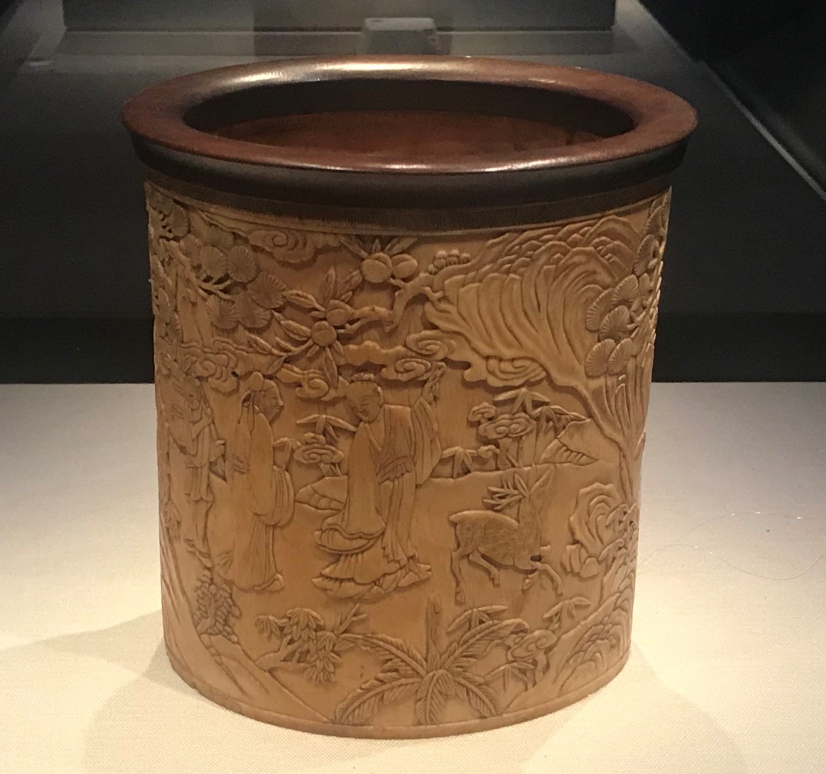 象牙彫筆筒-明時代-工藝美術館館-四川博物館-成都
