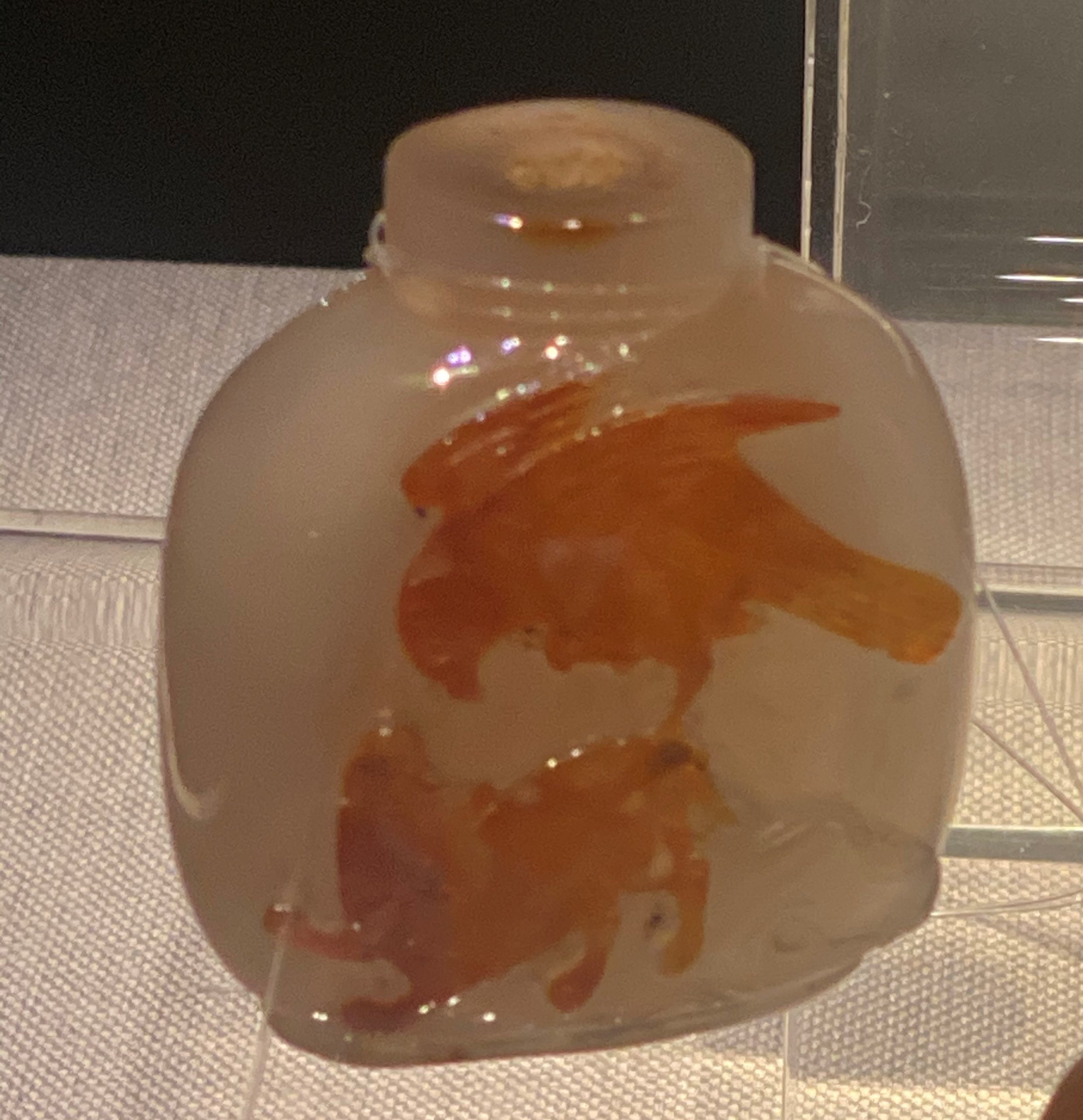 套料彩色海棠桃碟鼻煙瓶-清時代-工藝美術館-四川博物館-成都