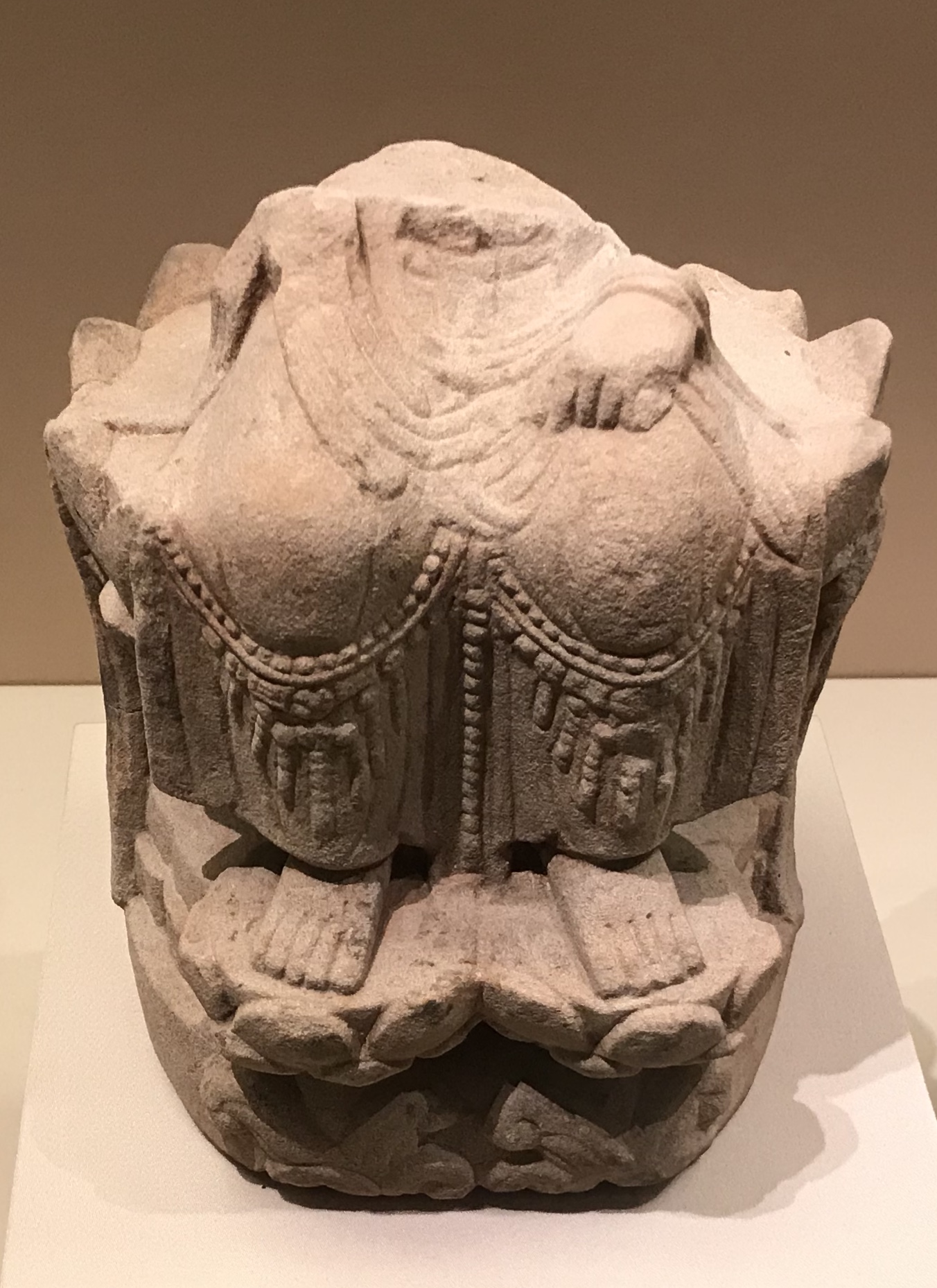 菩薩残像-五代-天下の大足-大足石刻の発見と継承-金沙遺跡博物館-成都