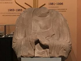 羅漢残像３-北宋-天下の大足-大足石刻の発見と継承-金沙遺跡博物館-成都